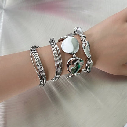 minimal wave bracelet [ID: not1238]
